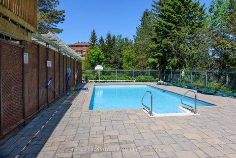 Photo 4 at 303 - 1 Quail Crescent, Ardagh, Barrie