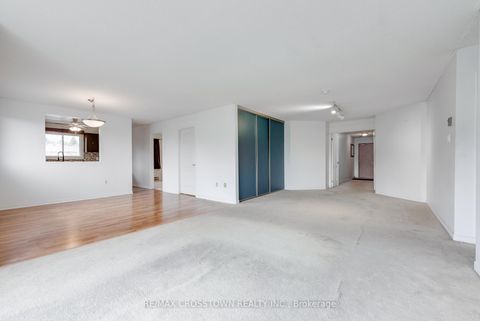 Photo 9 at 303 - 1 Quail Crescent, Ardagh, Barrie