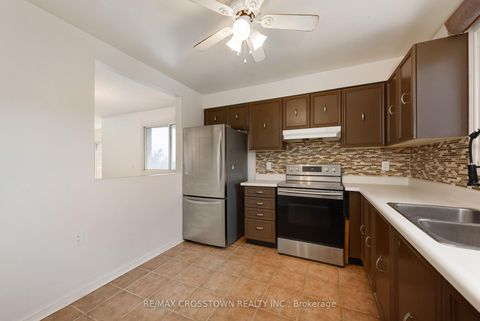 Photo 18 at 303 - 1 Quail Crescent, Ardagh, Barrie
