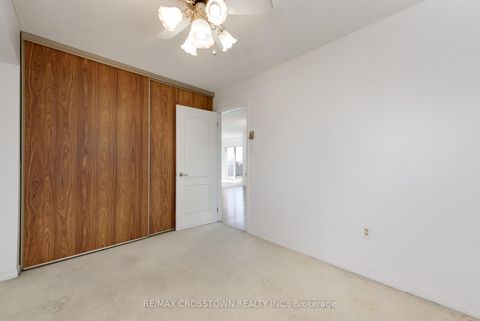 Photo 21 at 303 - 1 Quail Crescent, Ardagh, Barrie