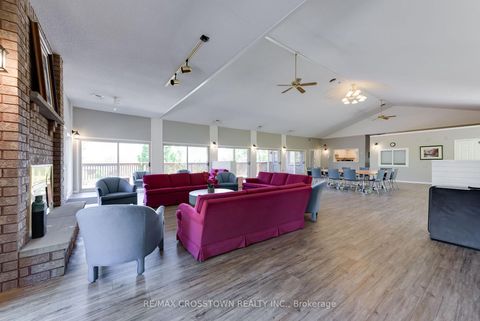 Photo 41 at 303 - 1 Quail Crescent, Ardagh, Barrie