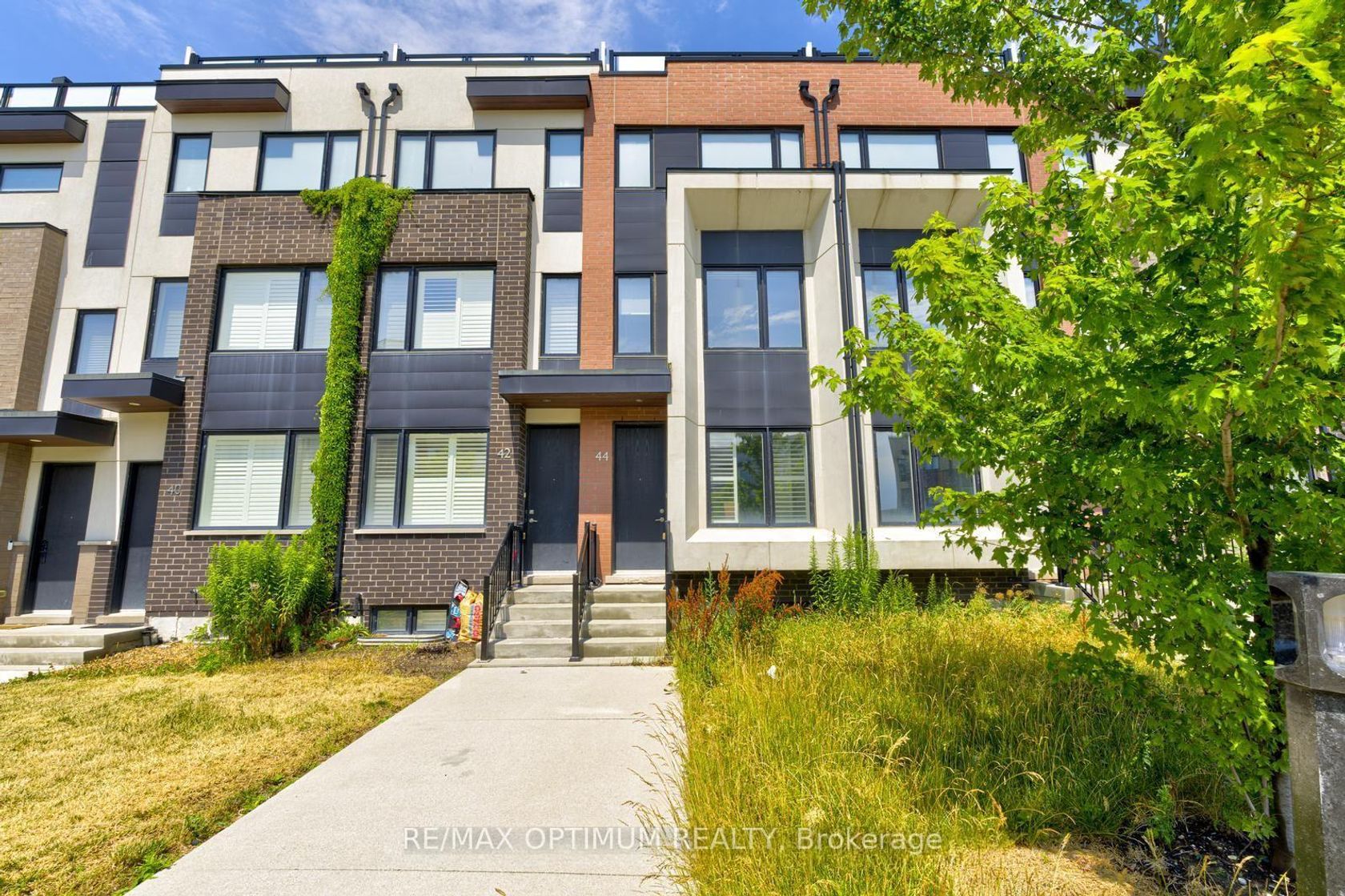 44 Sarah Jackson Crescent, CFB, Toronto 