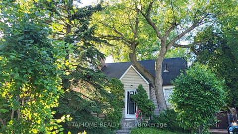 Photo 1 at 462 Ellerslie Avenue, Willowdale West, Toronto