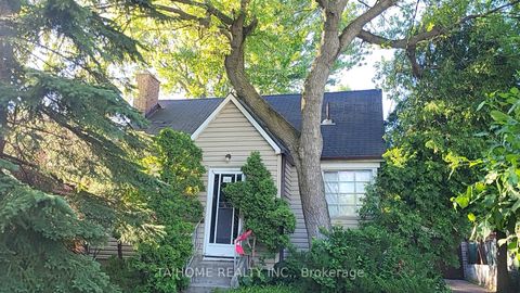 Photo 2 at 462 Ellerslie Avenue, Willowdale West, Toronto