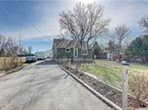 Photo 4 at 1527 Killarney Beach Road, Lefroy, Innisfil