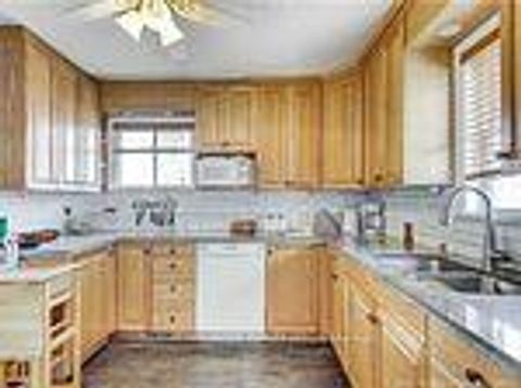 Photo 10 at 1527 Killarney Beach Road, Lefroy, Innisfil
