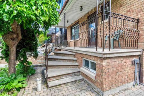 Photo 2 at 49 Montcalm Avenue, Belgravia, Toronto