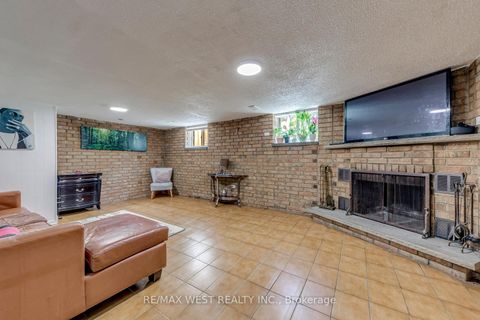 Photo 29 at 49 Montcalm Avenue, Belgravia, Toronto