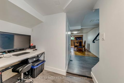 Photo 40 at 49 Montcalm Avenue, Belgravia, Toronto
