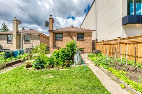 Photo 46 at 49 Montcalm Avenue, Belgravia, Toronto