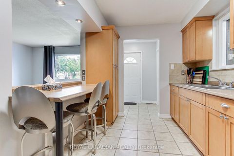 Photo 14 at 46 Austen Lane, Letitia Heights, Barrie