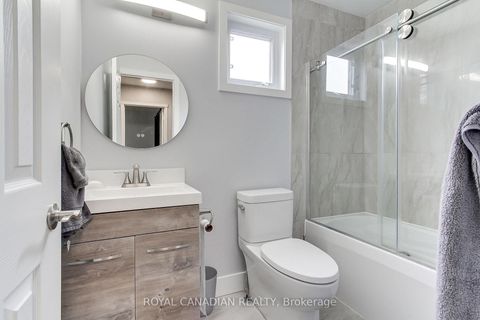 Photo 22 at 46 Austen Lane, Letitia Heights, Barrie
