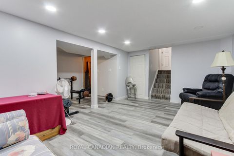 Photo 29 at 46 Austen Lane, Letitia Heights, Barrie