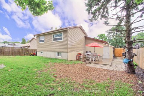 Photo 33 at 46 Austen Lane, Letitia Heights, Barrie
