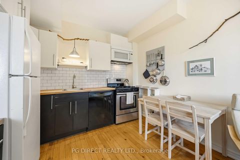 Photo 3 at 486 Montrose Avenue, Little Italy, Toronto