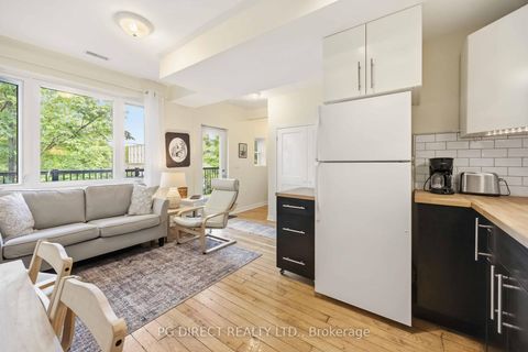 Photo 4 at 486 Montrose Avenue, Little Italy, Toronto