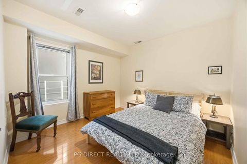 Photo 12 at 486 Montrose Avenue, Little Italy, Toronto