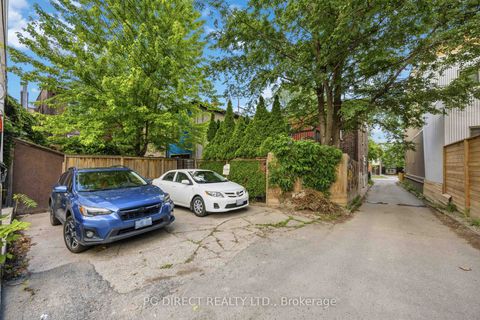 Photo 17 at 486 Montrose Avenue, Little Italy, Toronto