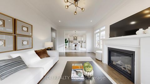 Photo 11 at 56 Connell Drive, Keswick North, Georgina