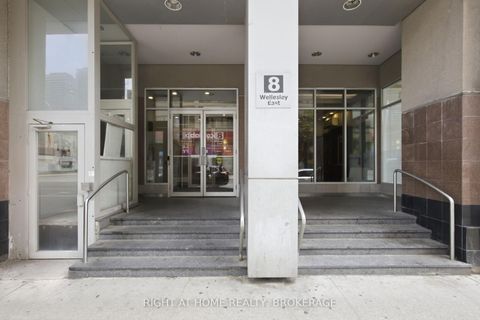Photo 2 at 802 - 8 Wellesley Street E, Yonge Corridor, Toronto