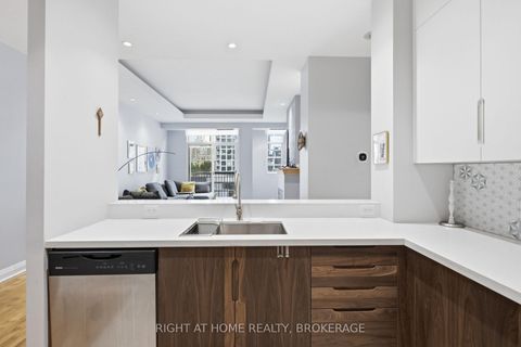 Photo 7 at 802 - 8 Wellesley Street E, Yonge Corridor, Toronto