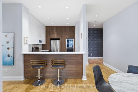 Photo 9 at 802 - 8 Wellesley Street E, Yonge Corridor, Toronto
