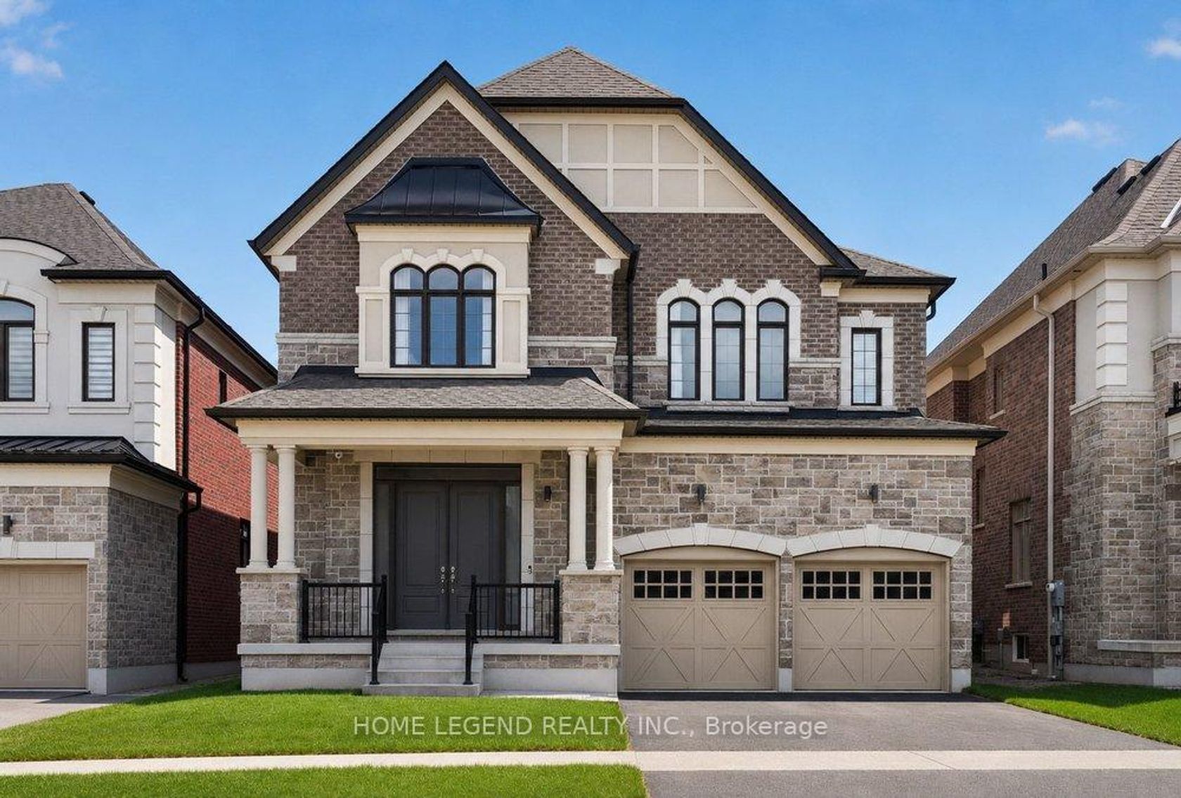 247 Touchgold Crescent, Bayview Southeast, Aurora photo number 2