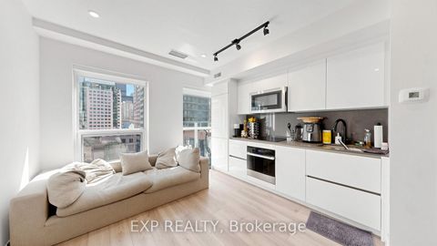 Photo 14 at 601 - 327 king Street W, Waterfront Communities C1, Toronto