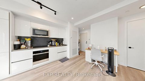 Photo 15 at 601 - 327 king Street W, Waterfront Communities C1, Toronto