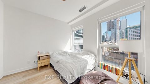 Photo 18 at 601 - 327 king Street W, Waterfront Communities C1, Toronto