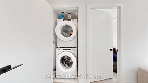 Photo 21 at 601 - 327 king Street W, Waterfront Communities C1, Toronto