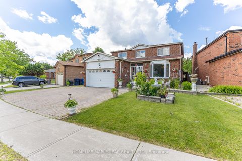 Photo 1 at 80 Whistling Hills Drive, Milliken, Toronto