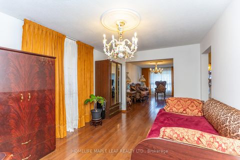 Photo 11 at 80 Whistling Hills Drive, Milliken, Toronto