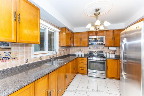 Photo 14 at 80 Whistling Hills Drive, Milliken, Toronto