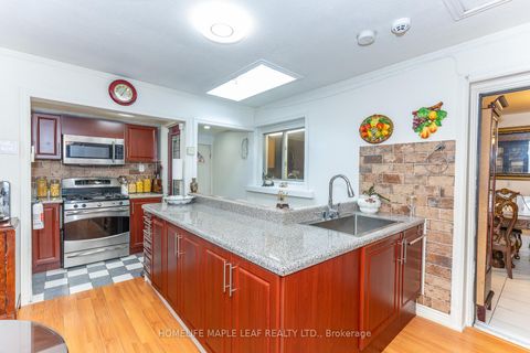 Photo 23 at 80 Whistling Hills Drive, Milliken, Toronto
