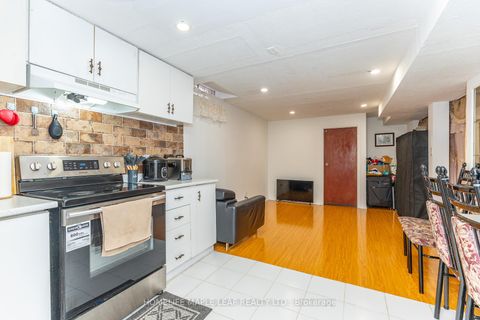 Photo 37 at 80 Whistling Hills Drive, Milliken, Toronto