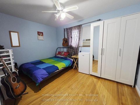 Photo 7 at 7 Burtonwood Crescent, Jamestown, Toronto