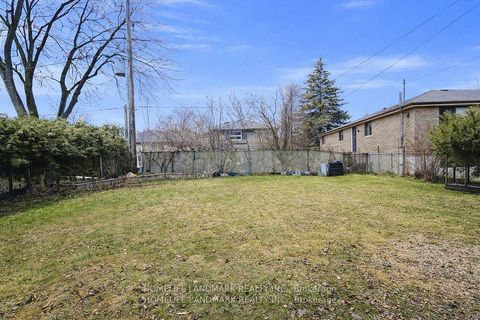 Photo 14 at 7 Burtonwood Crescent, Jamestown, Toronto