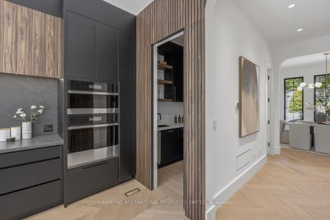 Photo 5 at 26 Hampshire Heights, City Centre West, Toronto