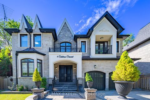 Photo 1 at 9 Calderon Crescent, Newtonbrook West, Toronto