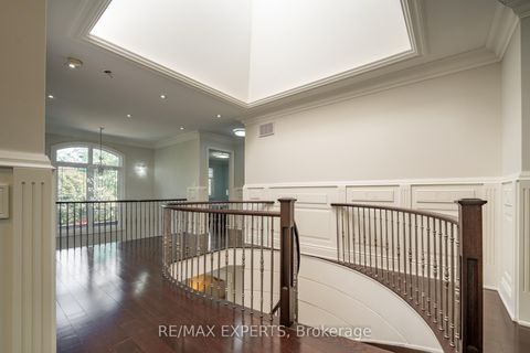Photo 18 at 9 Calderon Crescent, Newtonbrook West, Toronto