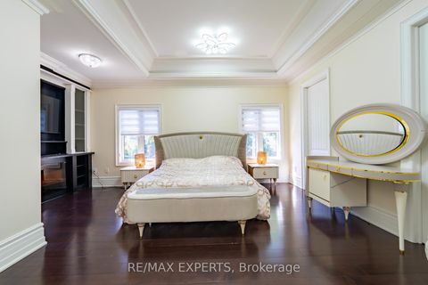 Photo 20 at 9 Calderon Crescent, Newtonbrook West, Toronto