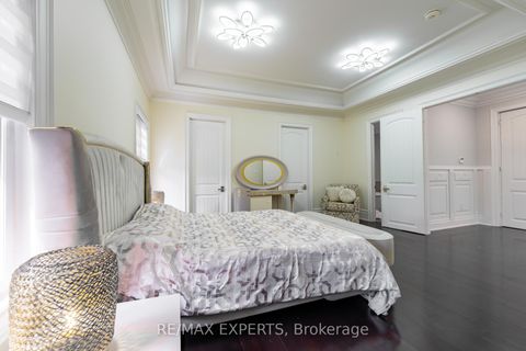Photo 21 at 9 Calderon Crescent, Newtonbrook West, Toronto