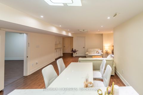 Photo 27 at 9 Calderon Crescent, Newtonbrook West, Toronto
