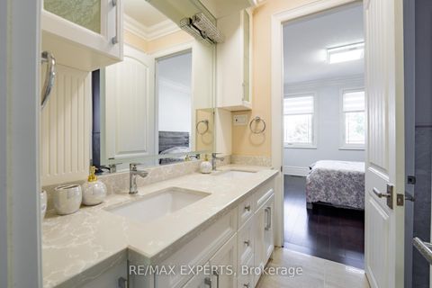 Photo 31 at 9 Calderon Crescent, Newtonbrook West, Toronto