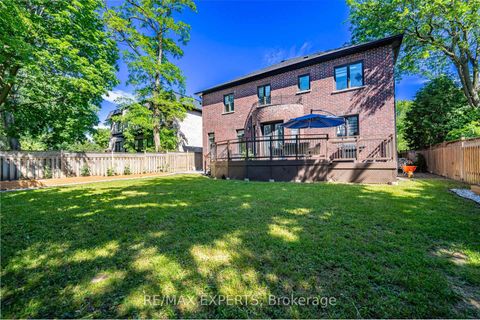 Photo 34 at 9 Calderon Crescent, Newtonbrook West, Toronto
