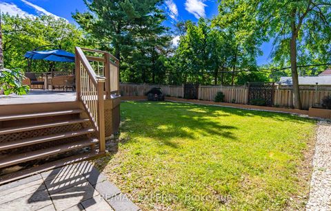 Photo 37 at 9 Calderon Crescent, Newtonbrook West, Toronto