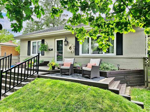 Photo 1 at 43 Colonial Avenue, Cliffcrest, Toronto