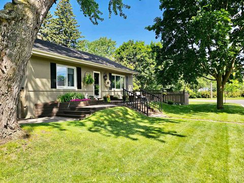 Photo 4 at 43 Colonial Avenue, Cliffcrest, Toronto