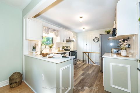 Photo 16 at 43 Colonial Avenue, Cliffcrest, Toronto